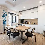 Artistic Touches Hideaway - Politehnica Park Views Bukarest