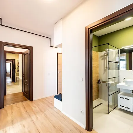 Artistic Touches Hideaway - Politehnica Park Views Apartment