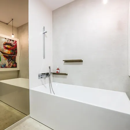 Apartment Artistic Touches Hideaway - Politehnica Park Views *