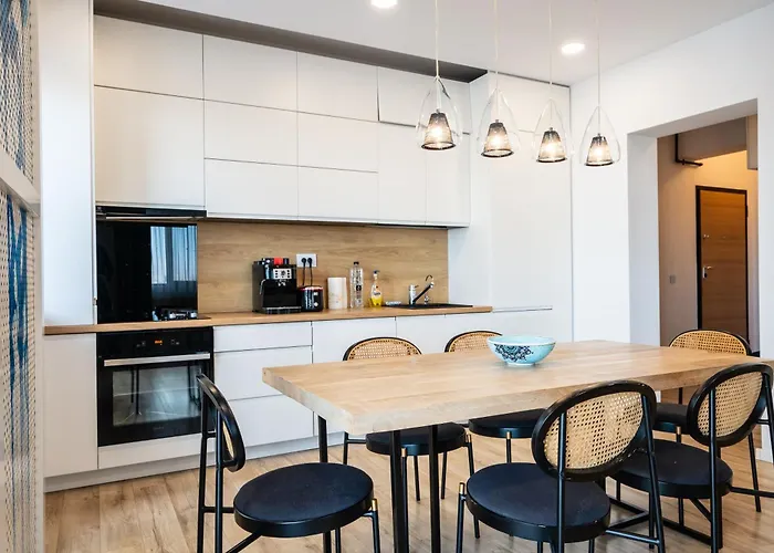 Apartment Artistic Touches Hideaway - Politehnica Park Views *