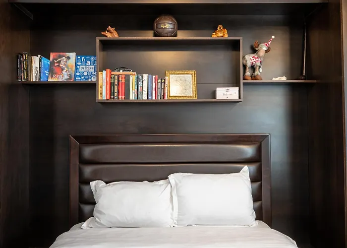 Apartment Artistic Touches Hideaway - Politehnica Park Views *