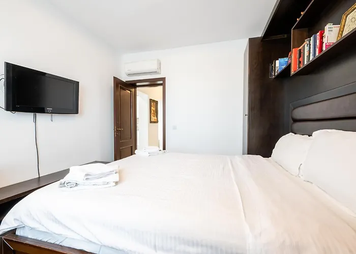 Apartment Artistic Touches Hideaway - Politehnica Park Views