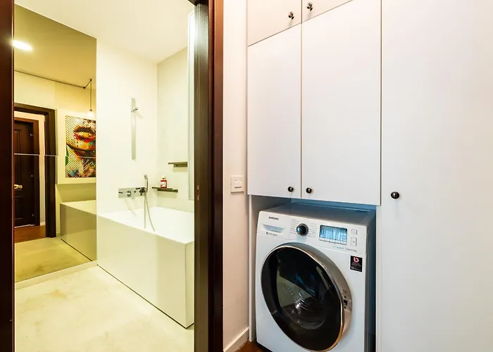 Artistic Touches Hideaway - Politehnica Park Views Apartment *