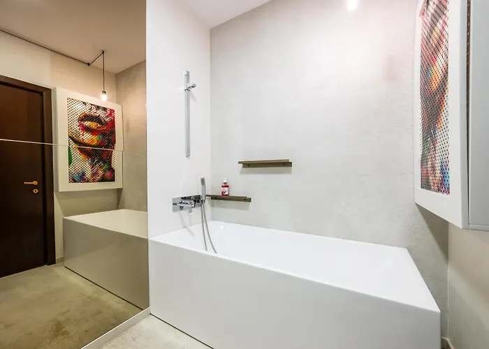 Apartment Artistic Touches Hideaway - Politehnica Park Views *